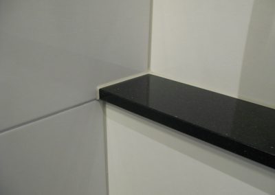 WC Toilette Granitablagenversiegelung (Sanitärfugen)